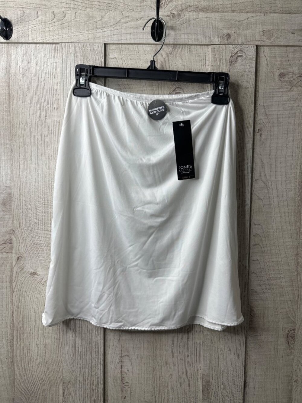 Jones New York White Microfiber Anti Cling Half Slip Skirt Small 19" Length